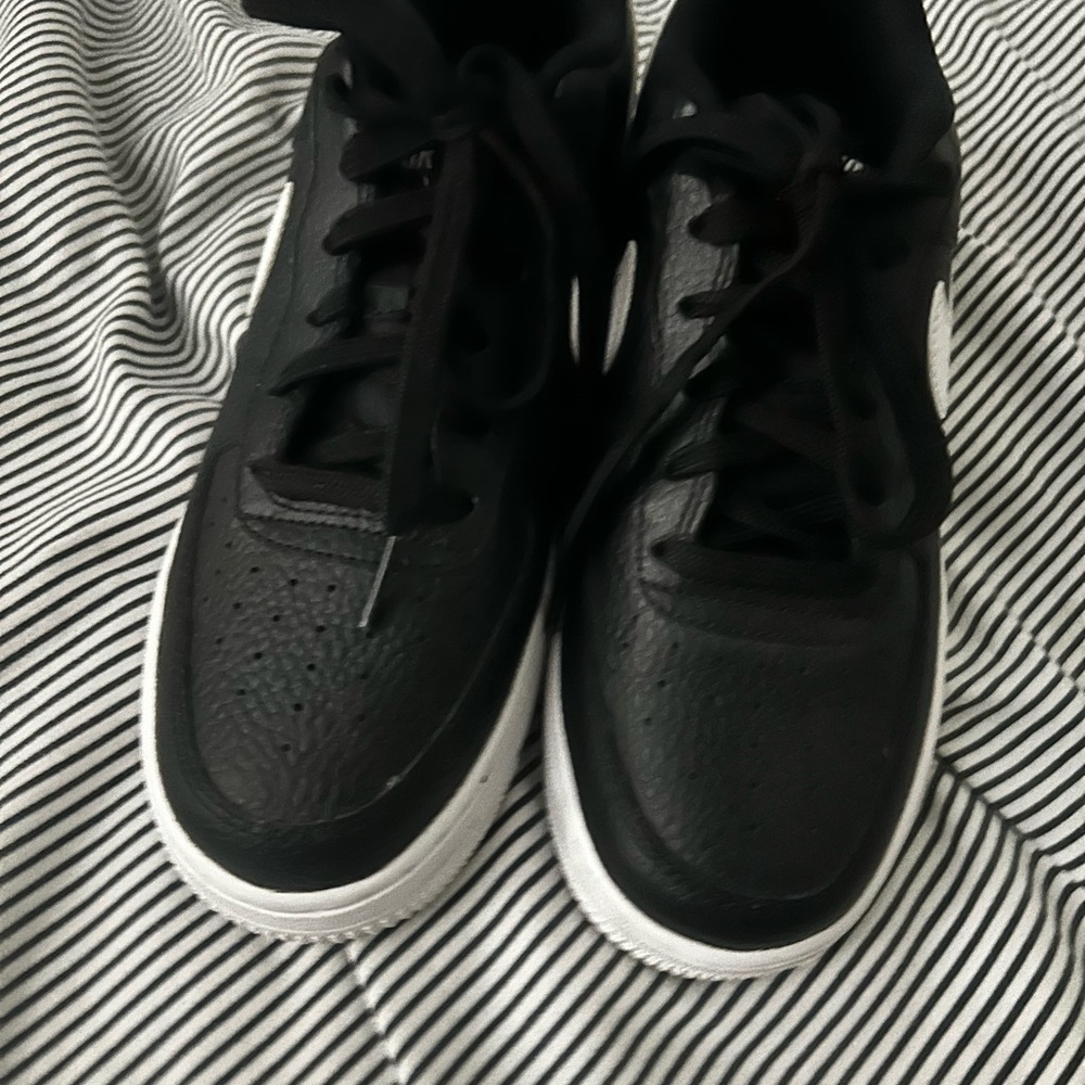 Boys Nike Black Leather Low-Top Sneakers with White Sole
